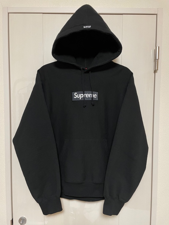 2024 ボックスロゴパーカーブラック（古着・ファッション）の商品画像 - 査定依頼日：2025年12月28日 - 最高査定価格：21,000円