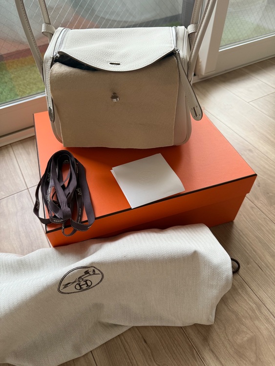 リンディ26（ブランドバッグ）の商品画像 - 査定依頼日：2025年11月18日 - 最高査定価格：1,250,000円