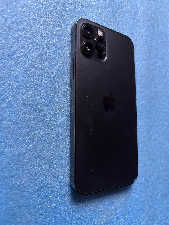 iPhone 12 Pro 128GB docomo（スマホ）の商品画像 - 査定依頼日：2026年5月17日 - 最高査定価格：32,000円