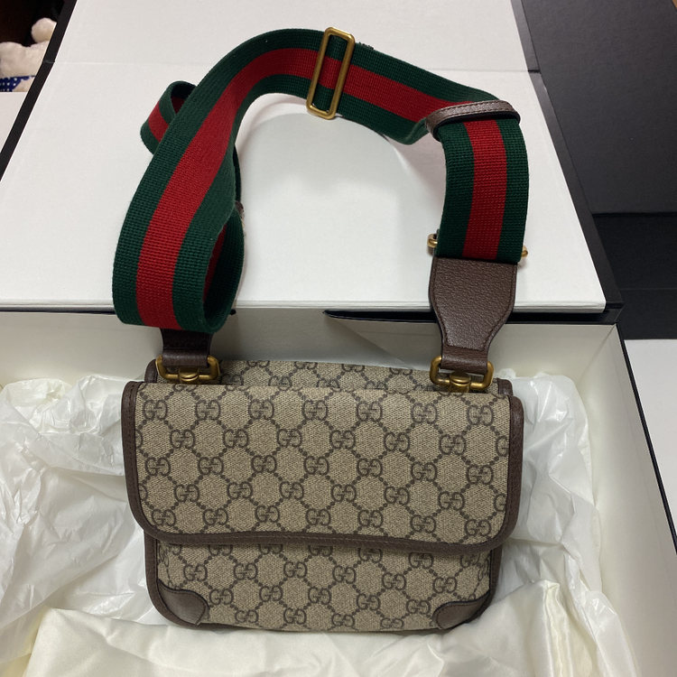 501050 9C2VT 8745（ブランドバッグ）の商品画像 - 査定依頼日：2021年10月6日 - 最高査定価格：110,000円