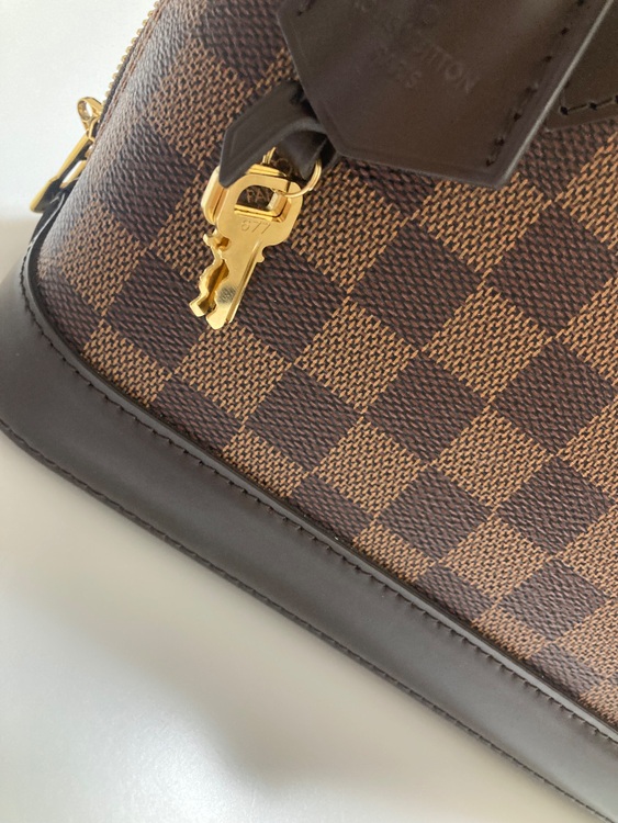 ルイヴィトン ダミエ （ブランドバッグ）の商品画像 - 査定依頼日：2025年11月16日 - 最高査定価格：180,000円