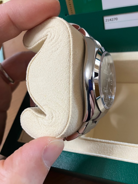 ロレックス エクスプローラー 21427（高級時計）の商品画像 - 査定依頼日：2026年3月10日 - 最高査定価格：1,250,000円