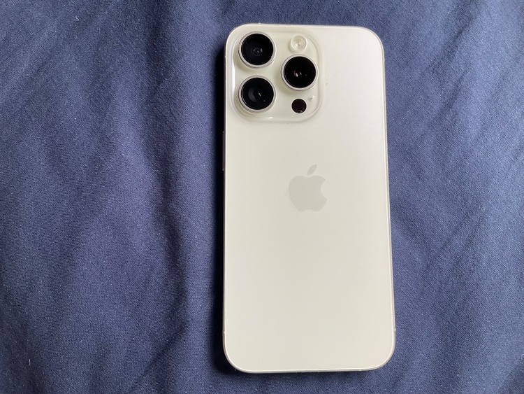iPhone iPhone 15 Pro Max 256GB SIMフリー（スマホ）の商品画像 - 査定依頼日：2026年7月7日 - 最高査定価格：105,000円