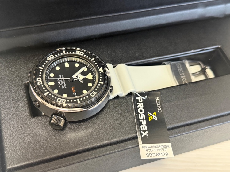 マリーンマスター　 プロフェッショナル  国産ダイバーズ50周年記念限定モデル （高級時計）の商品画像 - 査定依頼日：2026年3月9日 - 最高査定価格：150,000円