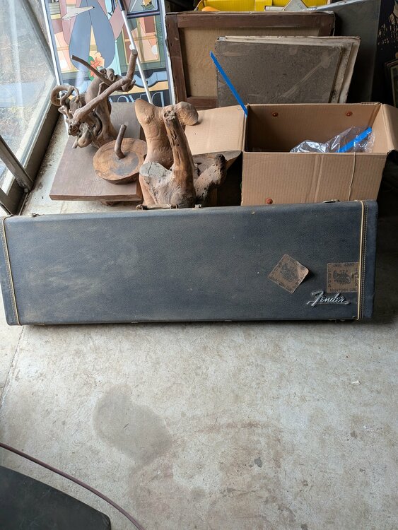 フェンダーハードケースのみ、1970年代頃（ピアノ・楽器・PA機材）の商品画像 - 査定依頼日：2026年3月21日 - 最高査定価格：2,000円