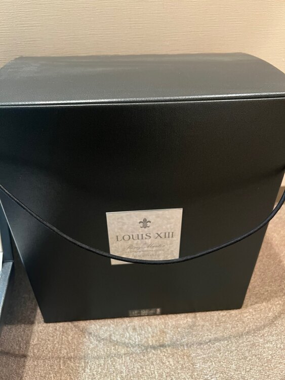 ブランデー レミーマルタン （お酒）の商品画像 - 査定依頼日：2025年6月1日 - 最高査定価格：4,000,000円