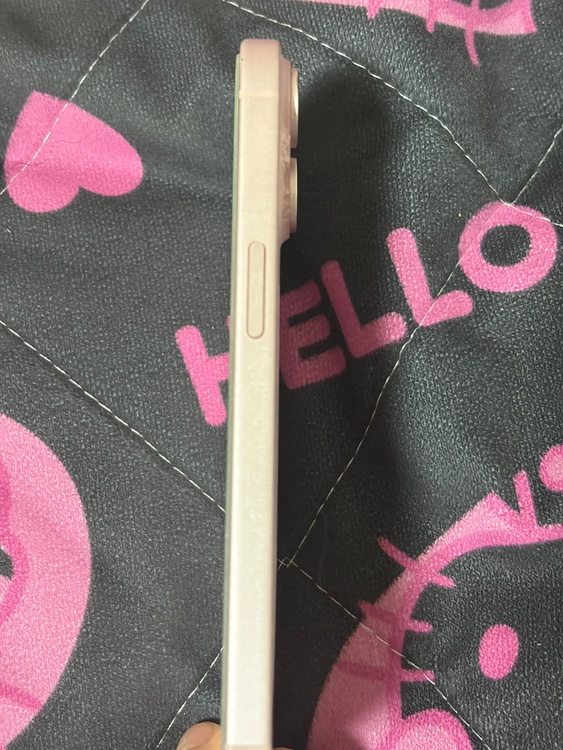 iPhone iPhone 15 128GB Softbank（スマホ）の商品画像 - 査定依頼日：2026年7月16日 - 最高査定価格：57,000円