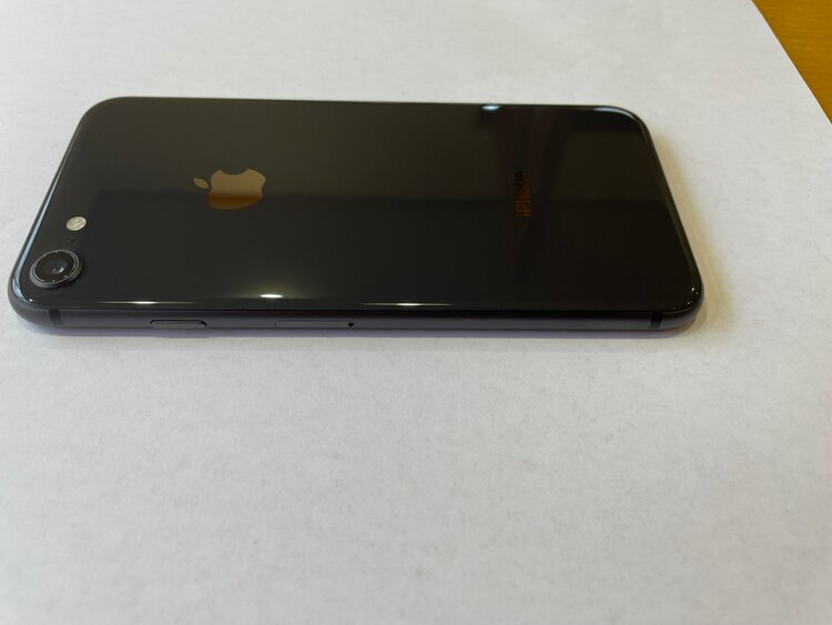 スペースグレイ（スマホ）の商品画像 - 査定依頼日：2025年4月7日 - 最高査定価格：7,000円