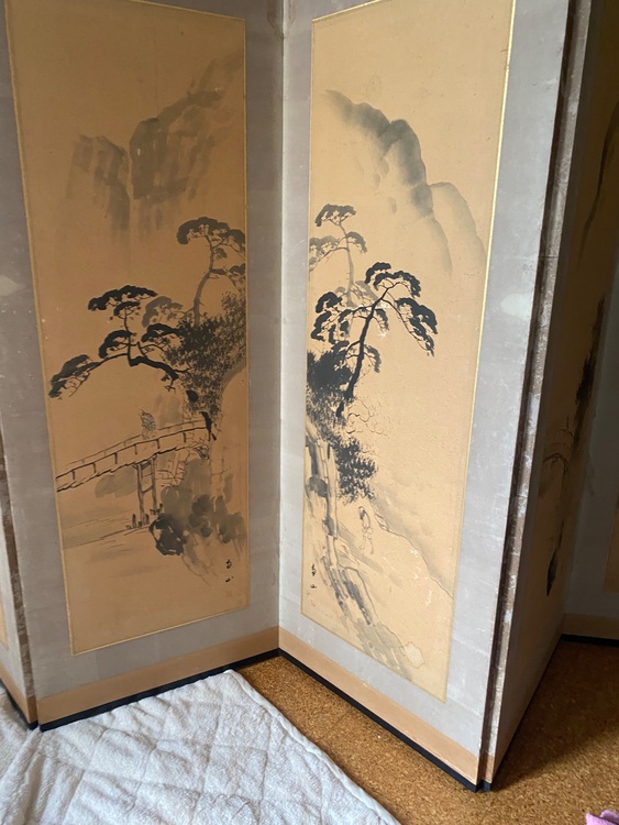 菊山の屏風（美術品・骨董品）の商品画像 - 査定依頼日：2026年6月8日 - 最高査定価格：3,000円
