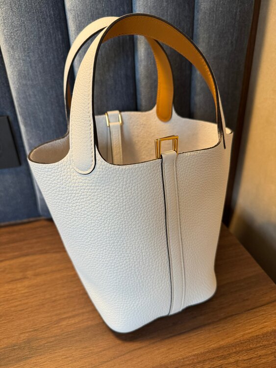 エルメス ピコタン （ブランドバッグ）の商品画像 - 査定依頼日：2025年4月20日 - 最高査定価格：520,000円