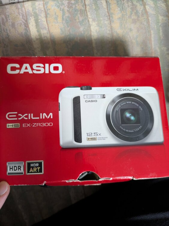 CASIO EX-ZR300（カメラ）の商品画像 - 査定依頼日：2026年8月22日 - 最高査定価格：4,000円