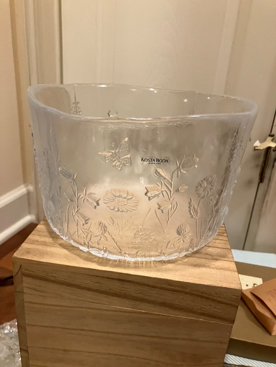 花瓶（美術品・骨董品）の商品画像 - 査定依頼日：2025年11月30日 - 最高査定価格：5,000円