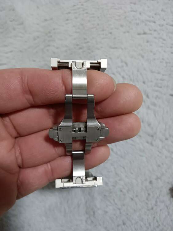 サントス100LM（高級時計）の商品画像 - 査定依頼日：2024年12月10日 - 最高査定価格：600,000円