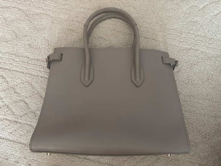 その他 フルラ （ブランドバッグ）の商品画像 - 査定依頼日：2025年9月20日 - 最高査定価格：2,000円