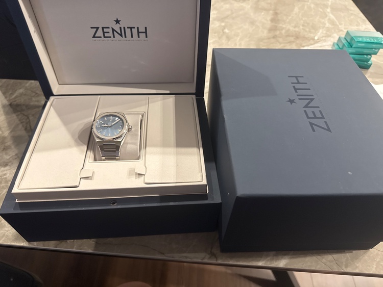 DEFY skyline closed dial（高級時計）の商品画像 - 査定依頼日：2026年2月7日 - 最高査定価格：950,000円