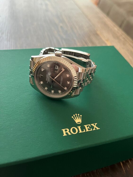 ロレックス デイトジャスト （高級時計）の商品画像 - 査定依頼日：2025年5月22日 - 最高査定価格：2,300,000円