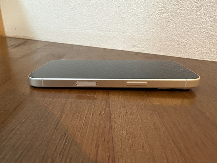 iPhone iPhone 16 128GB SIMフリー（スマホ）の商品画像 - 査定依頼日：2026年7月23日 - 最高査定価格：88,000円