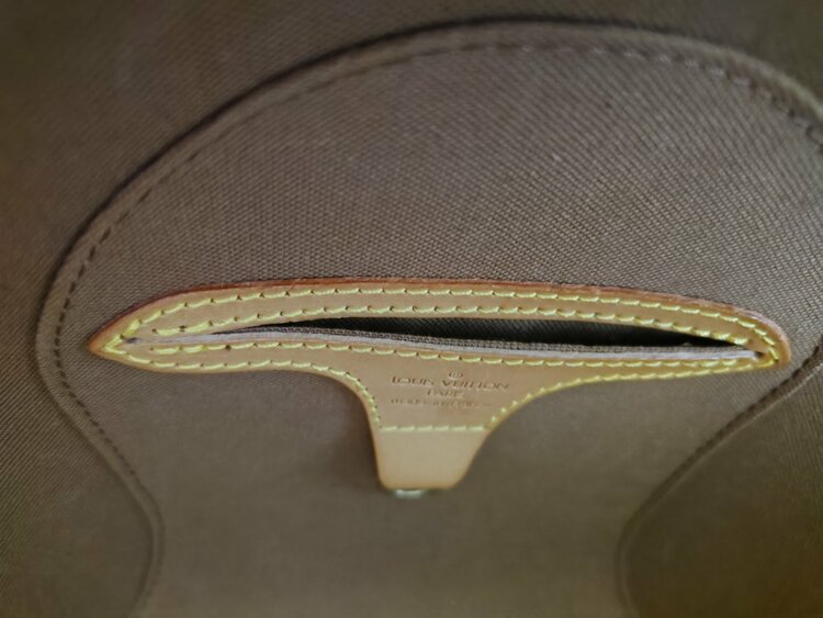 ルイ・ヴィトンモノグラムエリプス PM（ブランドバッグ）の商品画像 - 査定依頼日：2026年4月20日 - 最高査定価格：100,000円