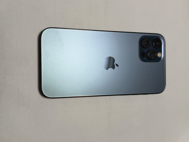 MGM83J/A（スマホ）の商品画像 - 査定依頼日：2025年11月27日 - 最高査定価格：43,000円