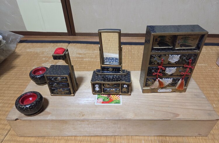雛道具（美術品・骨董品）の商品画像 - 査定依頼日：2026年9月10日 - 最高査定価格：3,000円