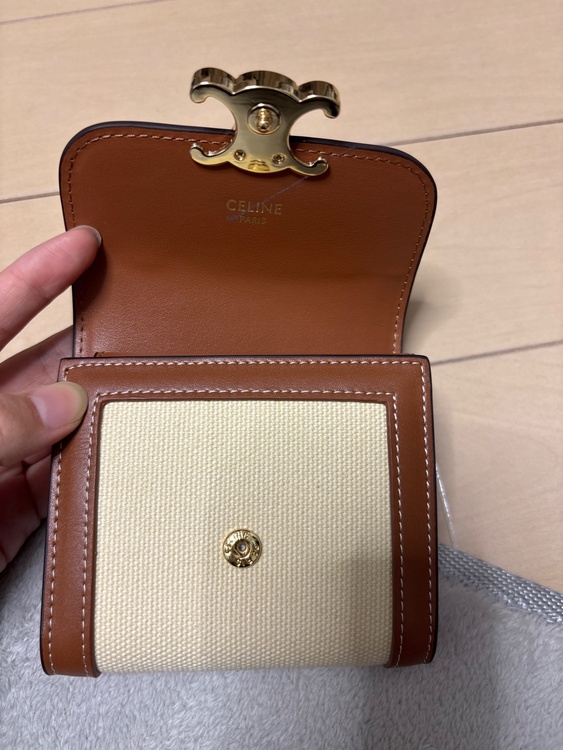 CELINE3つ折り財布（ブランド財布・小物）の商品画像 - 査定依頼日：2026年3月23日 - 最高査定価格：1円