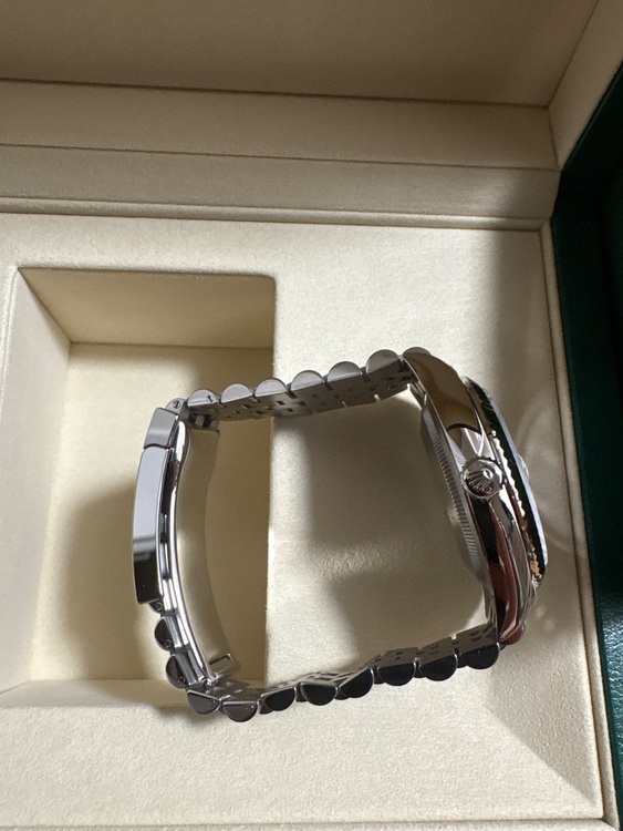 デイトジャスト36ブルー フルジュビ 10pダイヤ（高級時計）の商品画像 - 査定依頼日：2025年9月9日 - 最高査定価格：2,250,000円