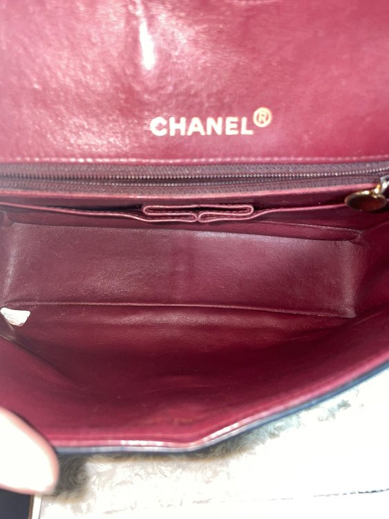 WフラップWチェーン（ブランドバッグ）の商品画像 - 査定依頼日：2023年4月2日