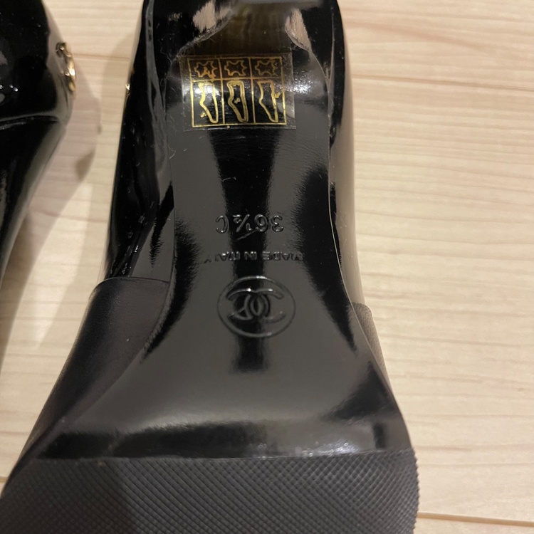 パンプス（古着・ファッション）の商品画像 - 査定依頼日：2026年10月14日 - 最高査定価格：10,000円