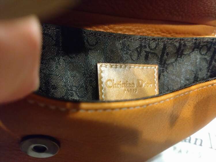 サドルバッグ（ブランドバッグ）の商品画像 - 査定依頼日：2025年2月3日 - 最高査定価格：230,000円