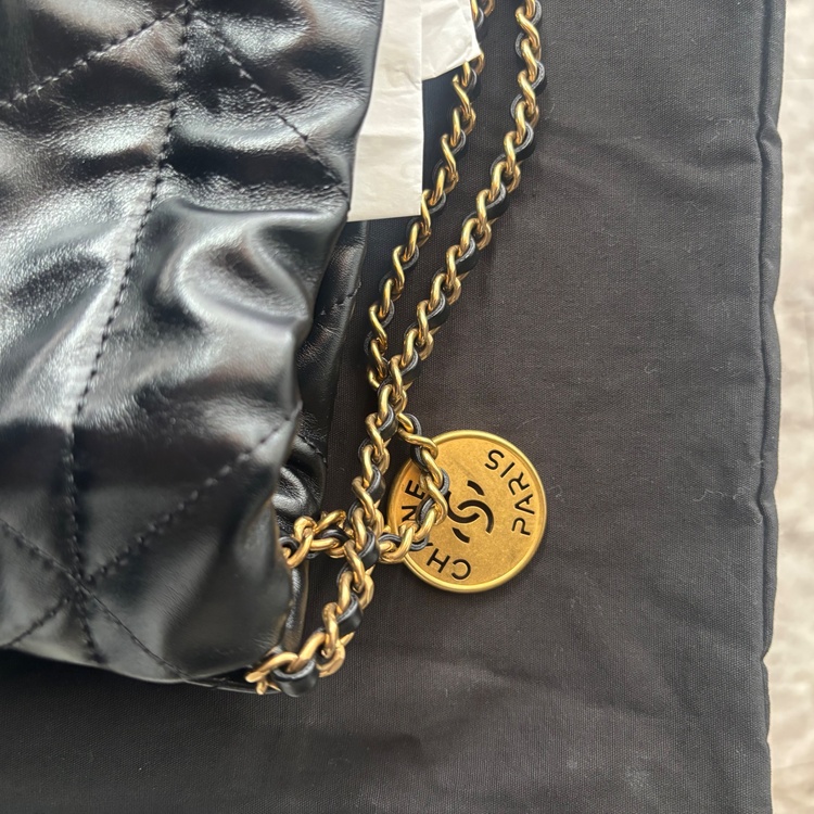 シャネル22 ミニ（ブランドバッグ）の商品画像 - 査定依頼日：2026年1月19日 - 最高査定価格：550,000円