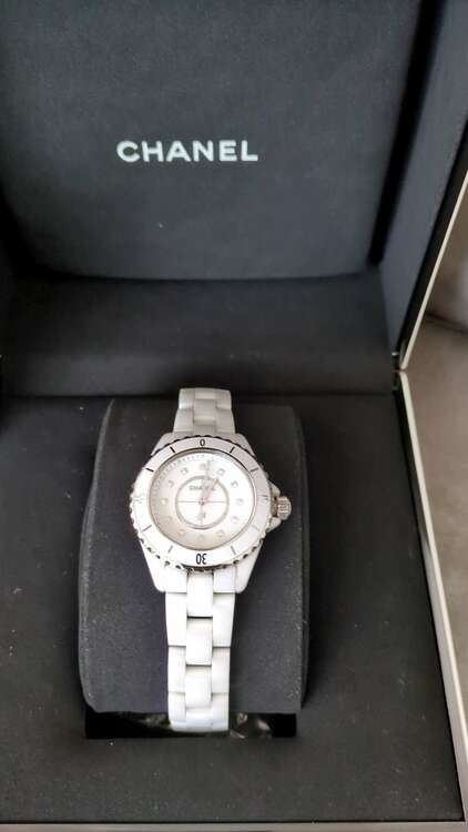 シャネル J12 H570（高級時計）の商品画像 - 査定依頼日：2025年3月21日 - 最高査定価格：525,000円