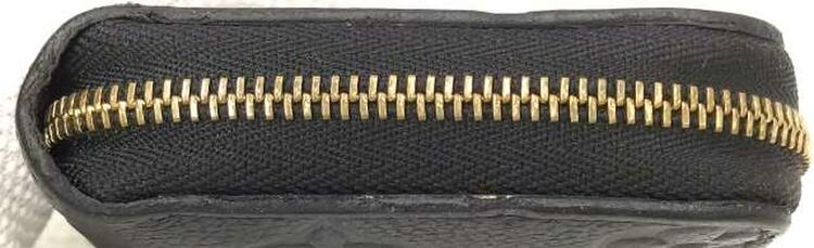 ノワールモノグラム・アンプラントジッピー・コインパース 黒（ブランド財布・小物）の商品画像 - 査定依頼日：2025年1月6日 - 最高査定価格：25,000円