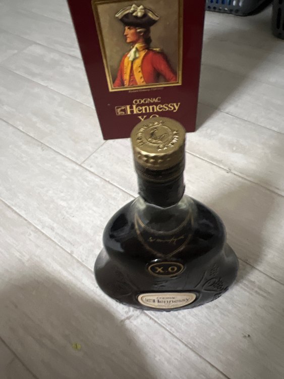 ヘネシーXO（お酒）の商品画像 - 査定依頼日：2022年10月4日 - 最高査定価格：20,000円