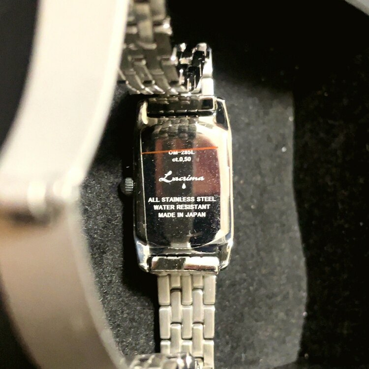 Lacrima（宝石）の商品画像 - 査定依頼日：2024年11月12日 - 最高査定価格：4,000円