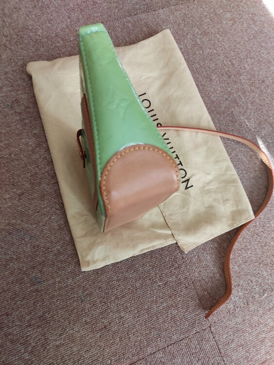 ヴェルニ（ブランドバッグ）の商品画像 - 査定依頼日：2026年1月13日 - 最高査定価格：58,000円