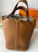 ピコタンロック18（ブランドバッグ）の商品画像 - 査定依頼日：2024年7月26日 - 最高査定価格：650,000円