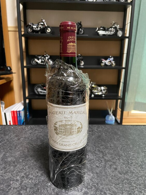 シャトーマルゴー2005年（お酒）の商品画像 - 査定依頼日：2025年4月19日 - 最高査定価格：90,000円