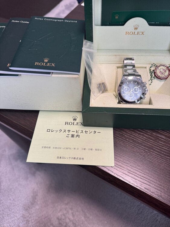 ロレックス デイトナ 116520  ＢＫ　Ｖ88934（高級時計）の商品画像 - 査定依頼日：2025年5月12日 - 最高査定価格：2,800,000円