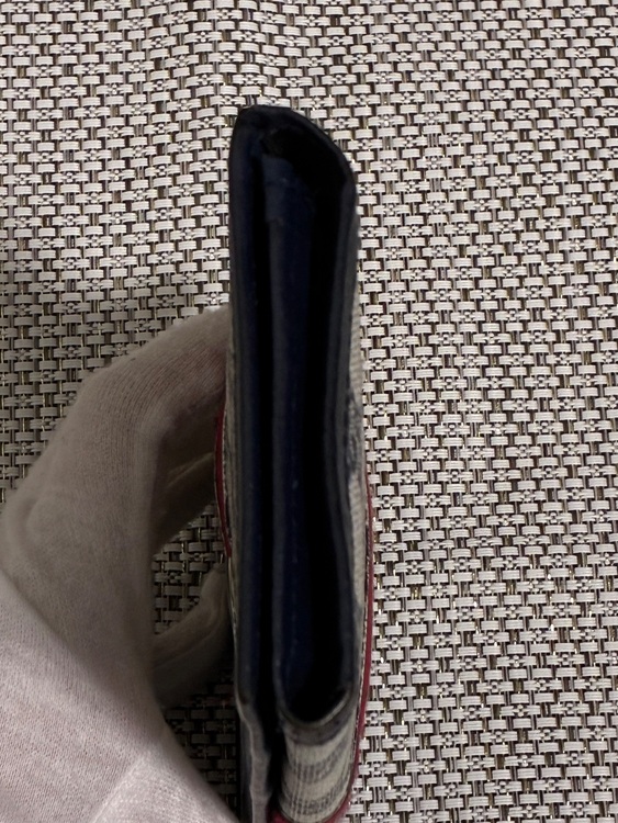 グッチ　シェリーライン　二つ折り長財布（ブランド財布・小物）の商品画像 - 査定依頼日：2025年9月30日 - 最高査定価格：100,000円