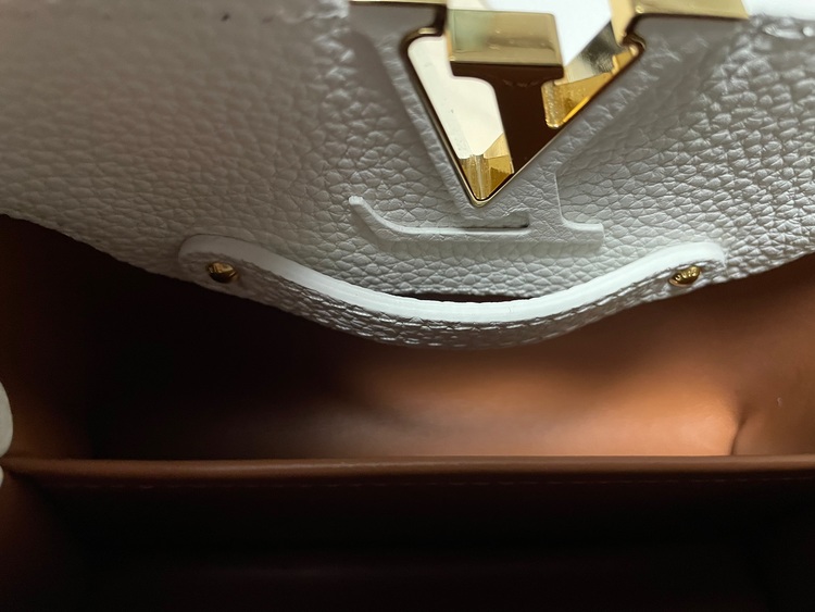 M59864　カプシーヌMINI（ブランドバッグ）の商品画像 - 査定依頼日：2022年7月25日 - 最高査定価格：520,000円