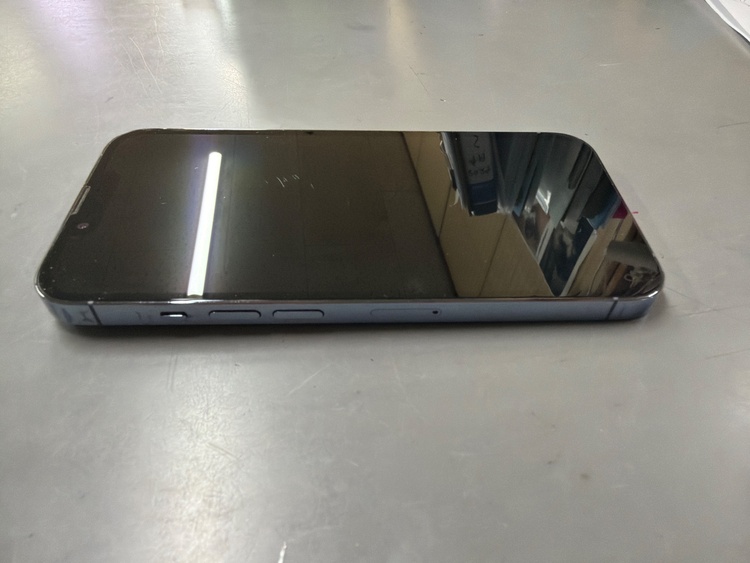 iPhone 13 Pro 256GB SIMフリー（スマホ）の商品画像 - 査定依頼日：2026年2月13日 - 最高査定価格：53,000円