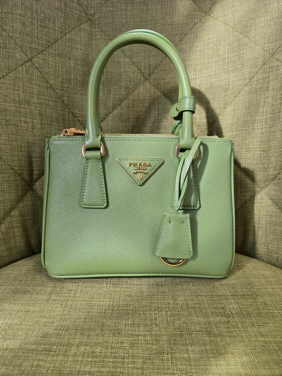 プラダ  （ブランドバッグ）の商品画像 - 査定依頼日：2025年11月16日 - 最高査定価格：150,000円