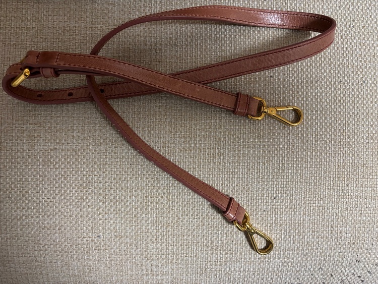 ショルダー付きトートバッグ（ブランドバッグ）の商品画像 - 査定依頼日：2025年9月30日 - 最高査定価格：30,000円