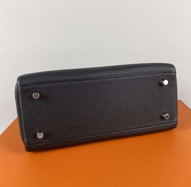 ケリー25 ブラック トゴ W刻印 シルバー金具（ブランドバッグ）の商品画像 - 査定依頼日：2025年10月2日 - 最高査定価格：3,300,000円