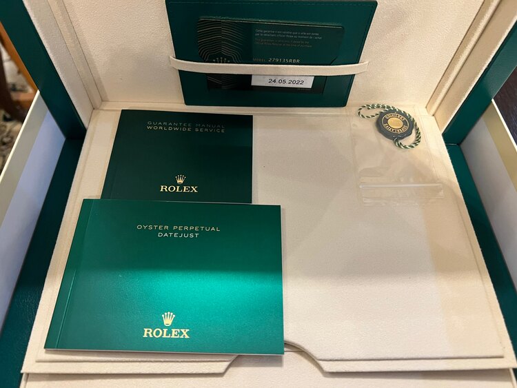 279135RBR（高級時計）の商品画像 - 査定依頼日：2025年3月31日 - 最高査定価格：3,500,000円