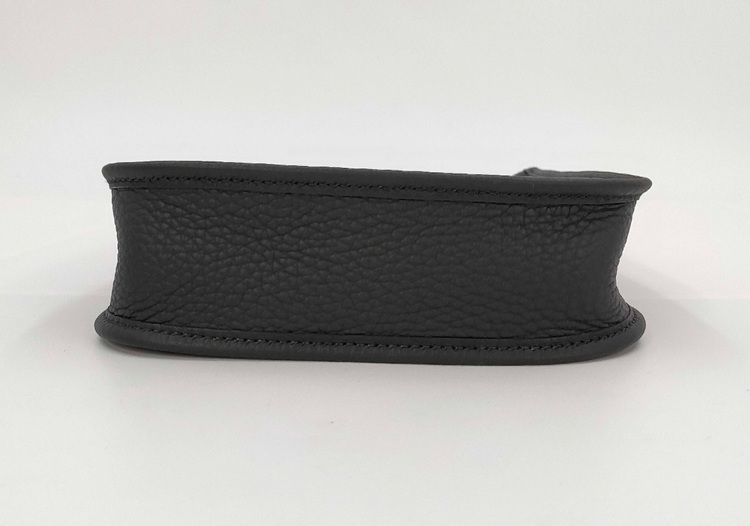 エブリンTPM ブラック トリヨンクレマンス シルバー金具 W刻印 ハンドバッグ（ブランドバッグ）の商品画像 - 査定依頼日：2025年6月22日 - 最高査定価格：350,000円