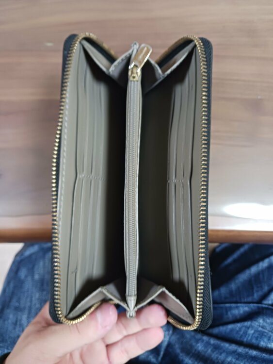 財布（古着・ファッション）の商品画像 - 査定依頼日：2026年3月5日 - 最高査定価格：1,500円