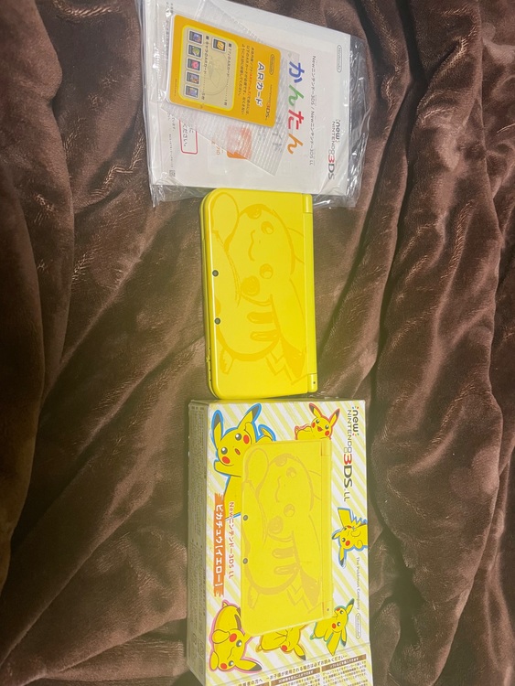 new3DSLL ピカチュウイエロー（ゲーム機本体・ゲームソフト）の商品画像 - 査定依頼日：2025年9月2日 - 最高査定価格：45,000円