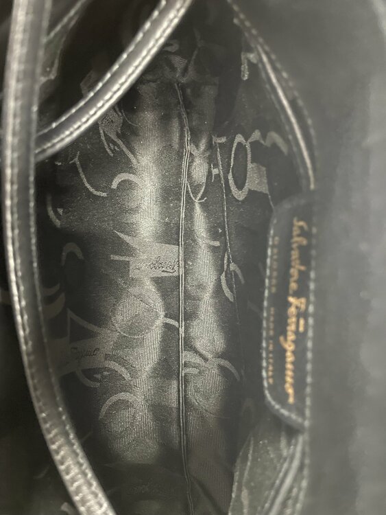 ハンドバッグ？（ブランドバッグ）の商品画像 - 査定依頼日：2026年3月4日 - 最高査定価格：3,000円