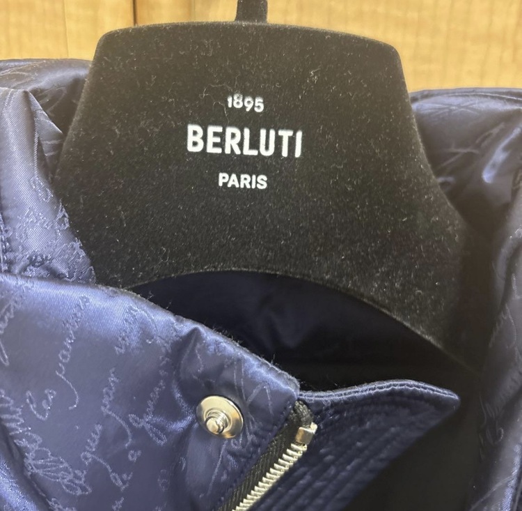 ベルルッティ　ダウン（古着・ファッション）の商品画像 - 査定依頼日：2026年4月4日 - 最高査定価格：145,000円